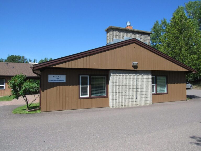 150 Castlegreen Drive Entrance