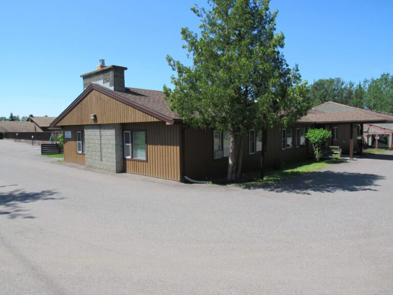 150 Castlegreen Drive Entrance